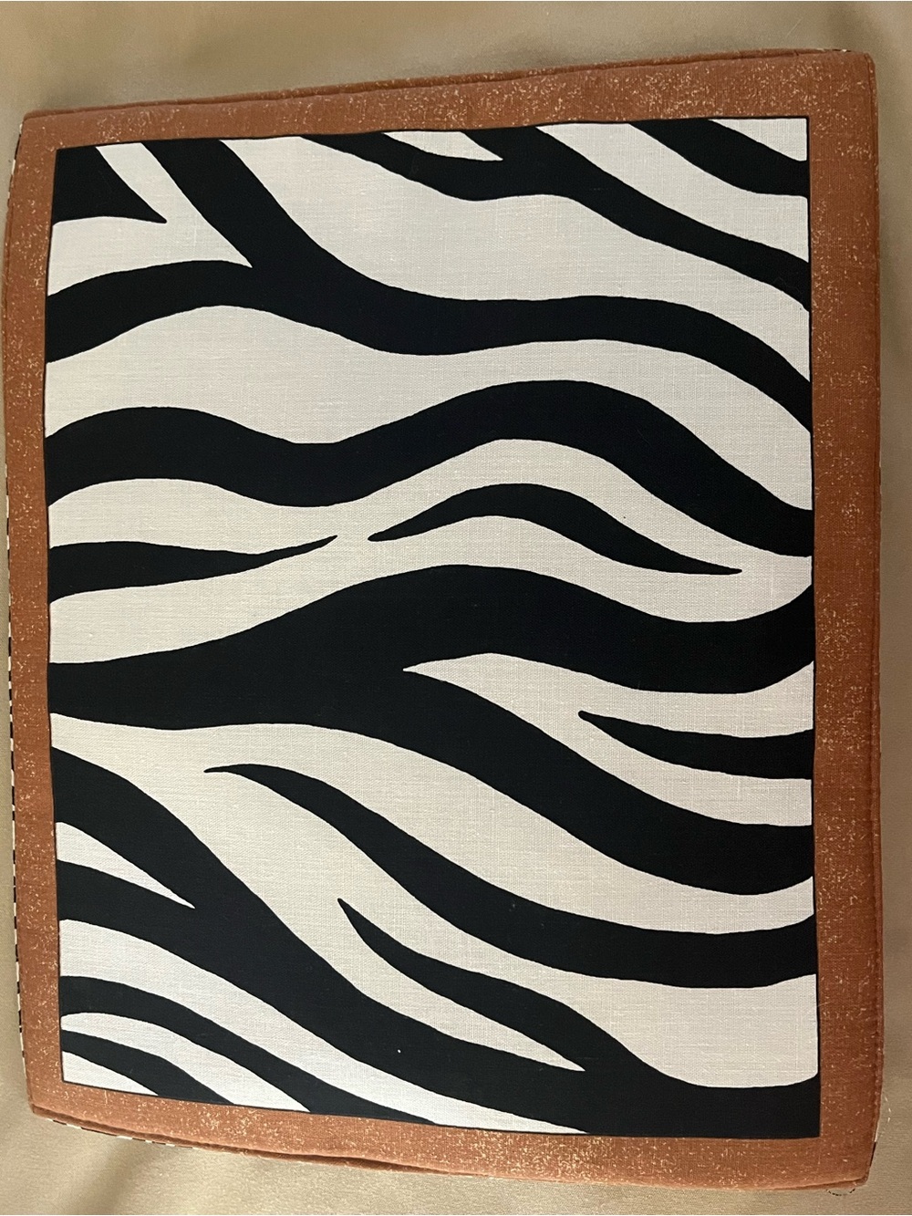 6 African Animal Print Placemats. Interchangeable. Like new. - Picture 4 of 13